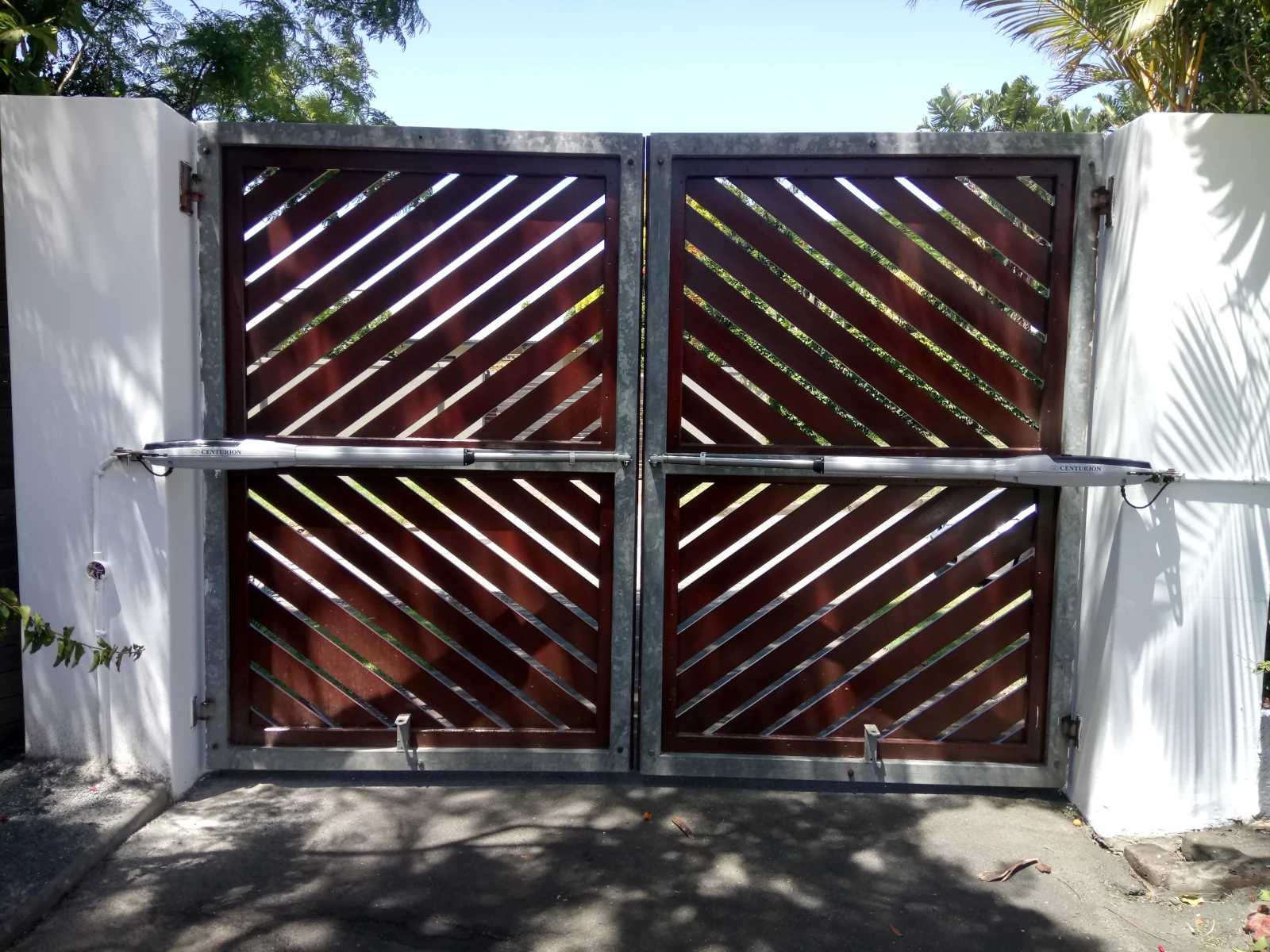 Centurion Vantage swing gate motors installed