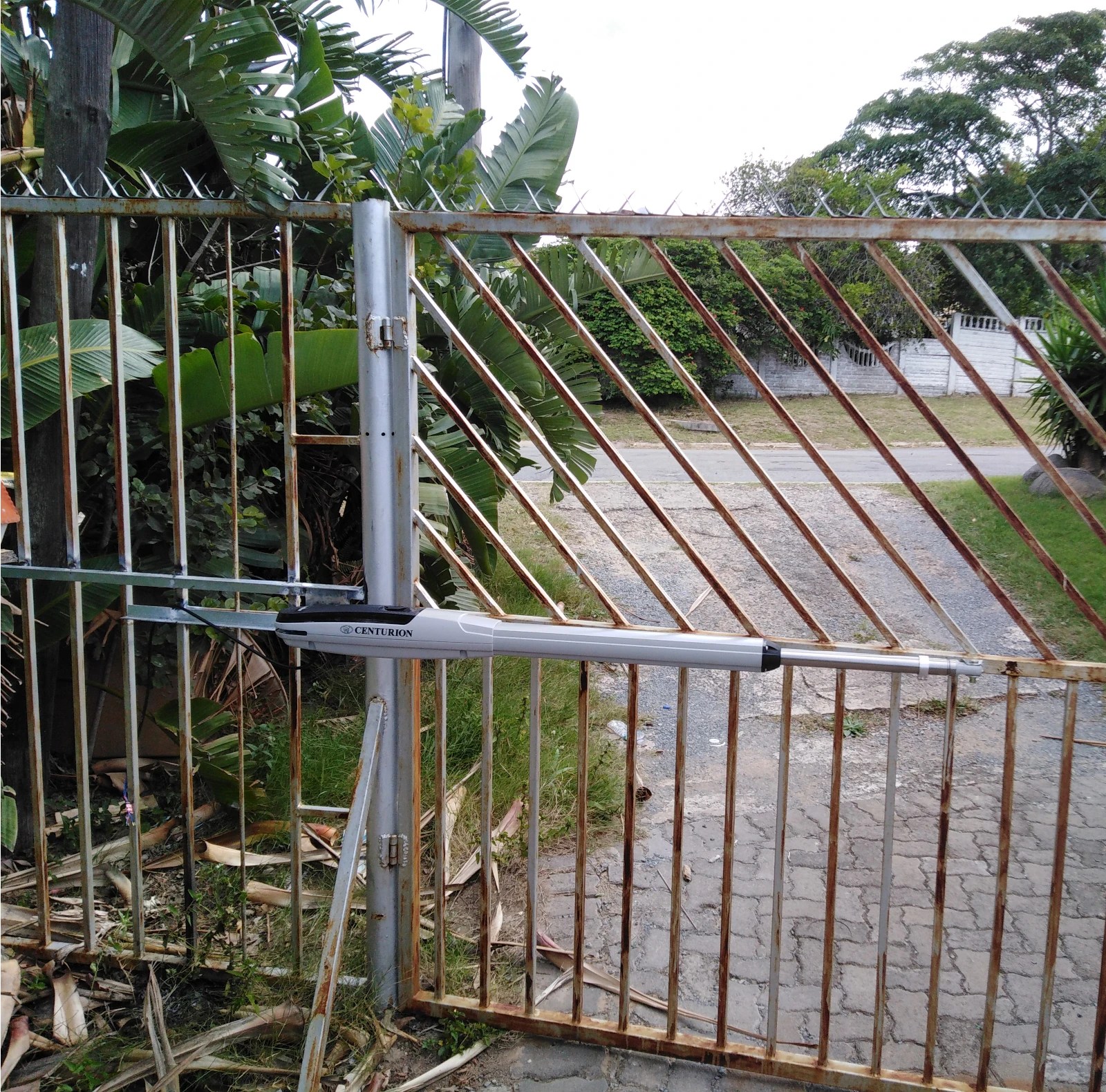 Installation of Centurion Vantage single swing gate motor